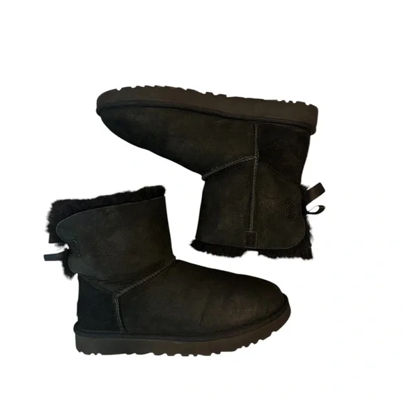 UGG - Mini Bailey Bow II - Black - Size 8 - Picture 4 of 8
